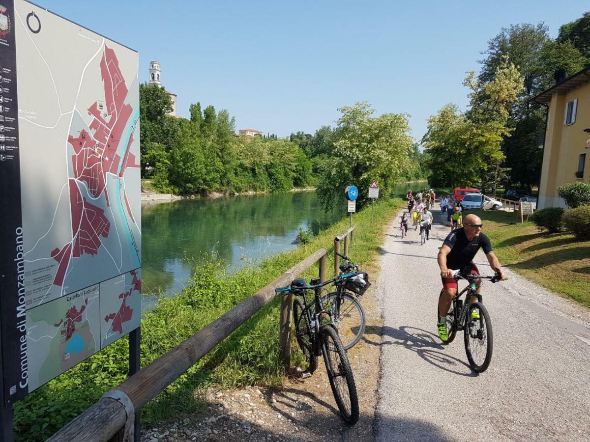 Il Glicine Sul Garda Appartamento Turistico ペスキエーラ・デル・ガルダ エクステリア 写真