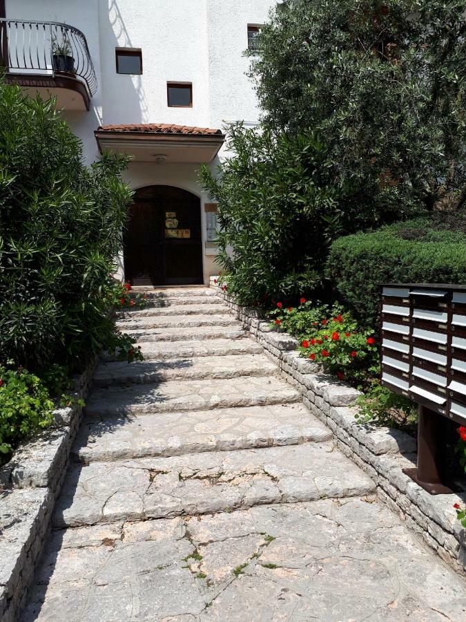 Il Glicine Sul Garda Appartamento Turistico ペスキエーラ・デル・ガルダ エクステリア 写真
