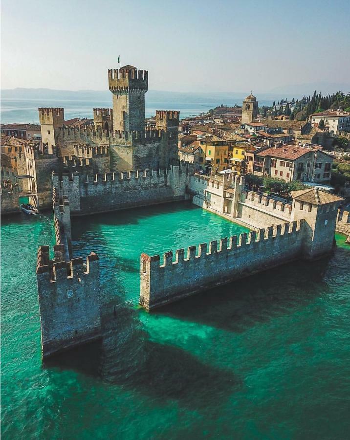 Il Glicine Sul Garda Appartamento Turistico ペスキエーラ・デル・ガルダ エクステリア 写真